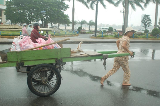 Miền Trung “đua” từng giây phòng “siêu bão” Haiyan